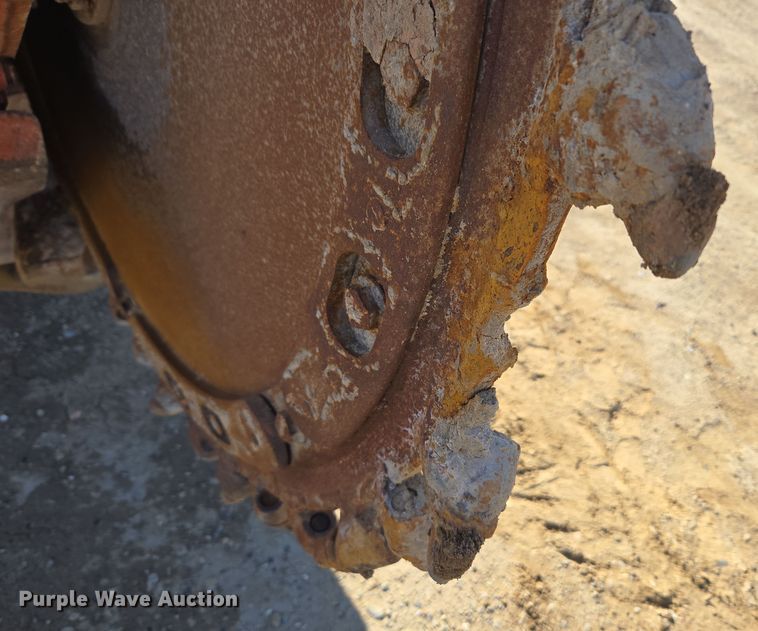 image for item DT7069 Ditch Witch 350SXDD rock saw