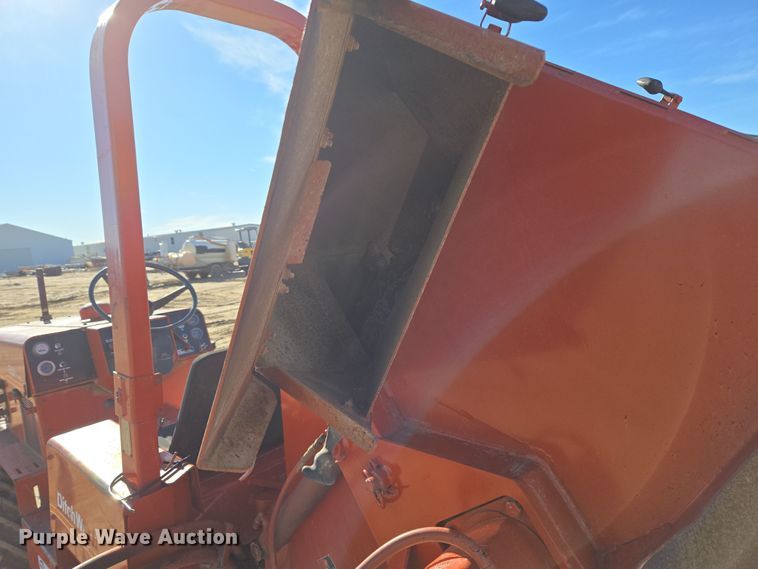 image for item DT7069 Ditch Witch 350SXDD rock saw