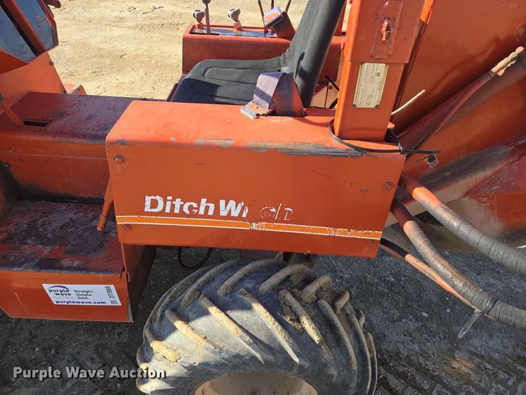 image for item DT7069 Ditch Witch 350SXDD rock saw