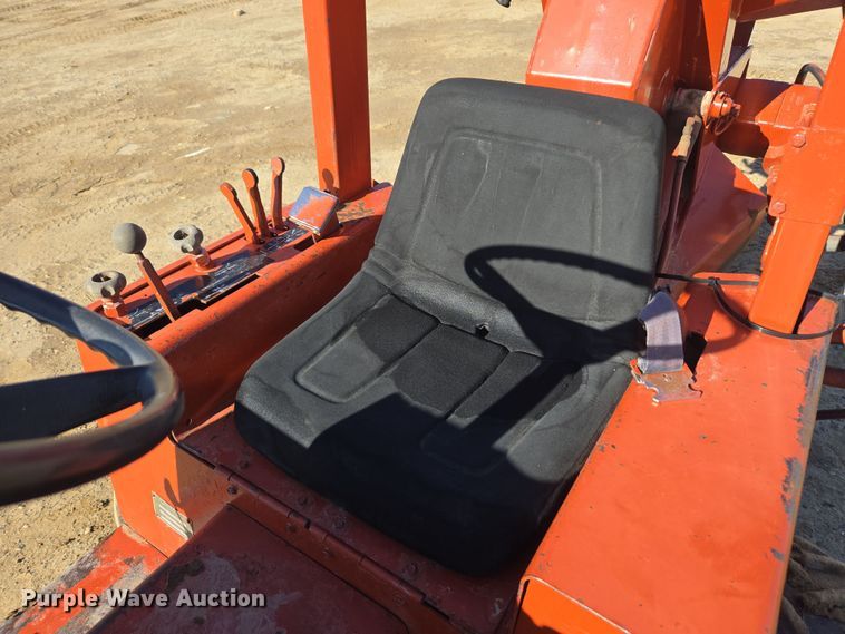 image for item DT7069 Ditch Witch 350SXDD rock saw