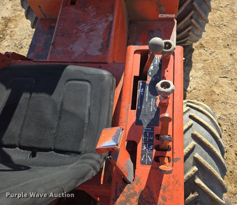 image for item DT7069 Ditch Witch 350SXDD rock saw