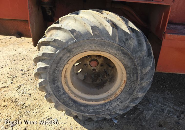 image for item DT7069 Ditch Witch 350SXDD rock saw