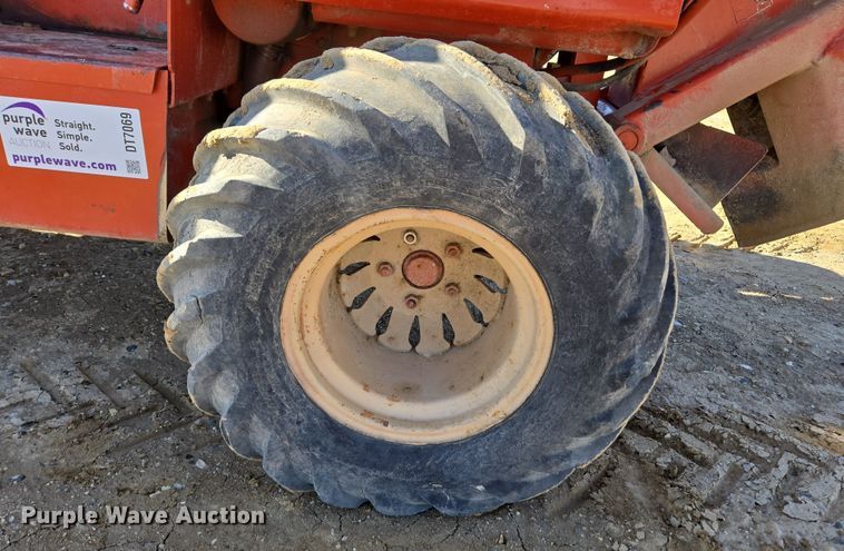 image for item DT7069 Ditch Witch 350SXDD rock saw