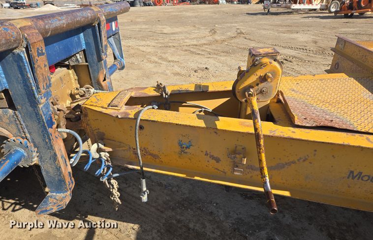 image for item DT7070 1984 Butler equipment trailer