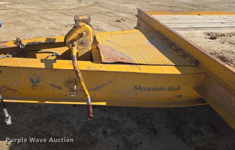 image for item DT7070 1984 Butler equipment trailer