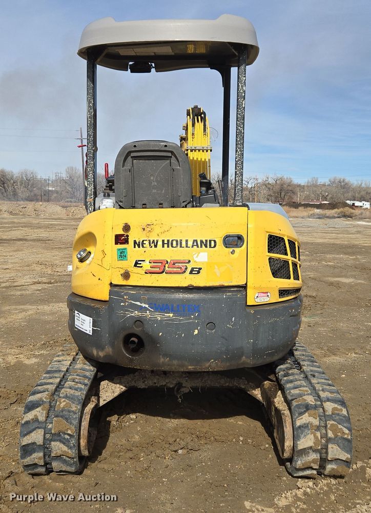 image for item DT7072 2008 New Holland E35B mini excavator