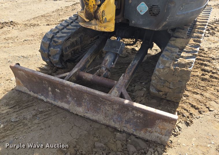 image for item DT7072 2008 New Holland E35B mini excavator