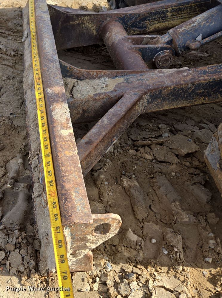 image for item DT7072 2008 New Holland E35B mini excavator