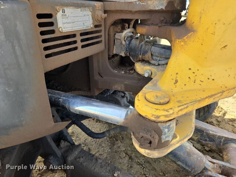 image for item DT7072 2008 New Holland E35B mini excavator