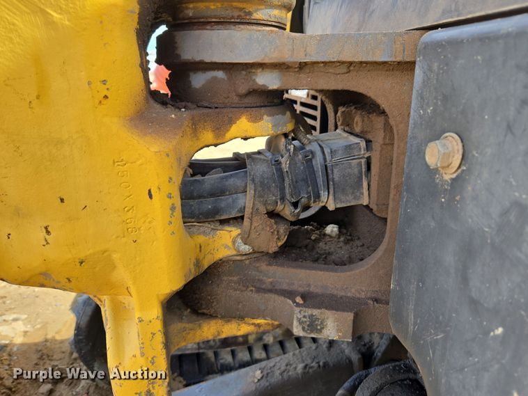 image for item DT7072 2008 New Holland E35B mini excavator