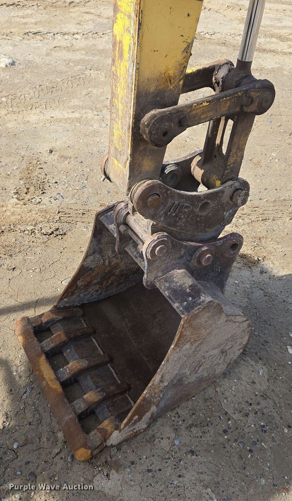 image for item DT7072 2008 New Holland E35B mini excavator