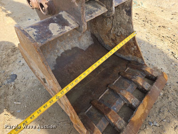 image for item DT7072 2008 New Holland E35B mini excavator