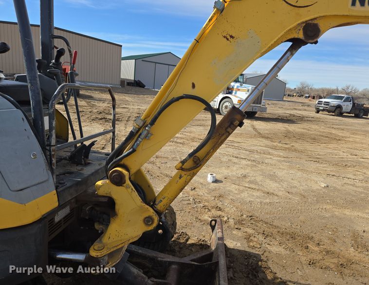 image for item DT7072 2008 New Holland E35B mini excavator