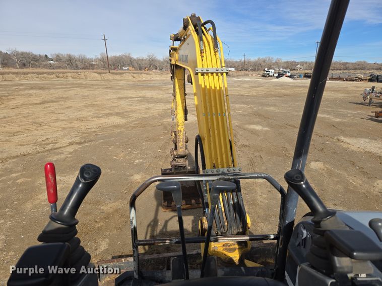 image for item DT7072 2008 New Holland E35B mini excavator