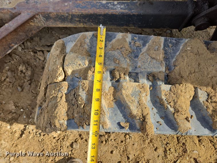 image for item DT7072 2008 New Holland E35B mini excavator