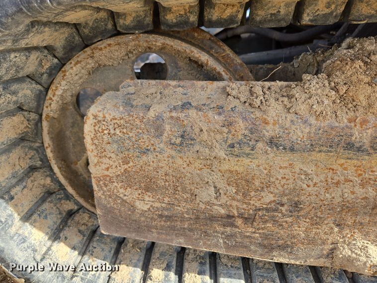 image for item DT7072 2008 New Holland E35B mini excavator