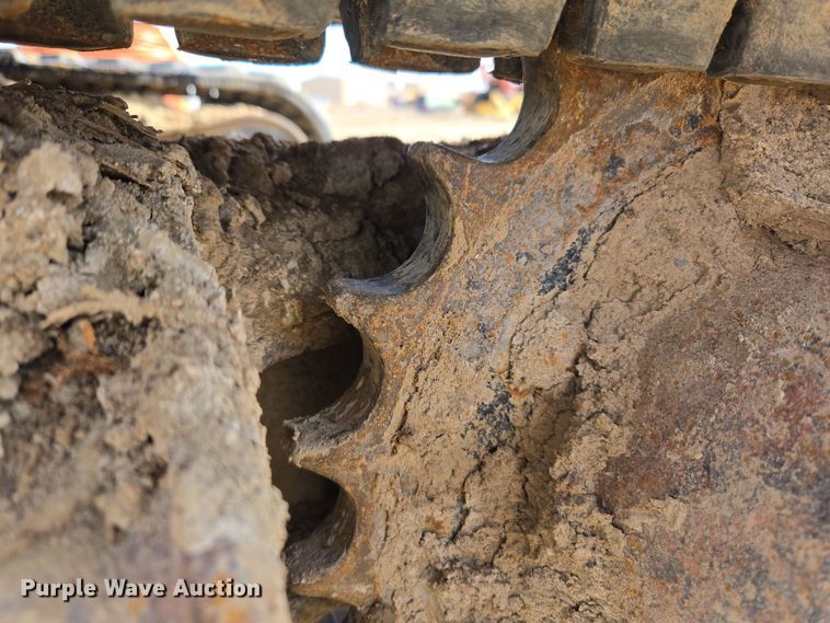 image for item DT7072 2008 New Holland E35B mini excavator