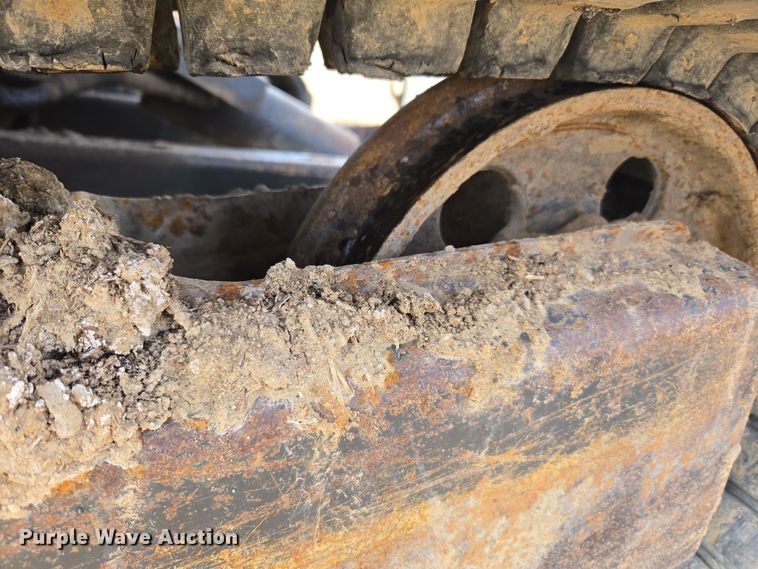 image for item DT7072 2008 New Holland E35B mini excavator