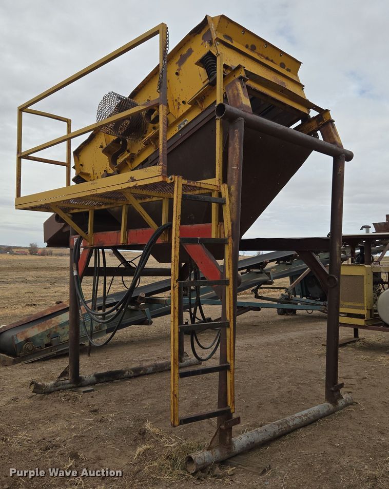 image for item DT7075 Peerless Conveyor DD488 vibratory screen