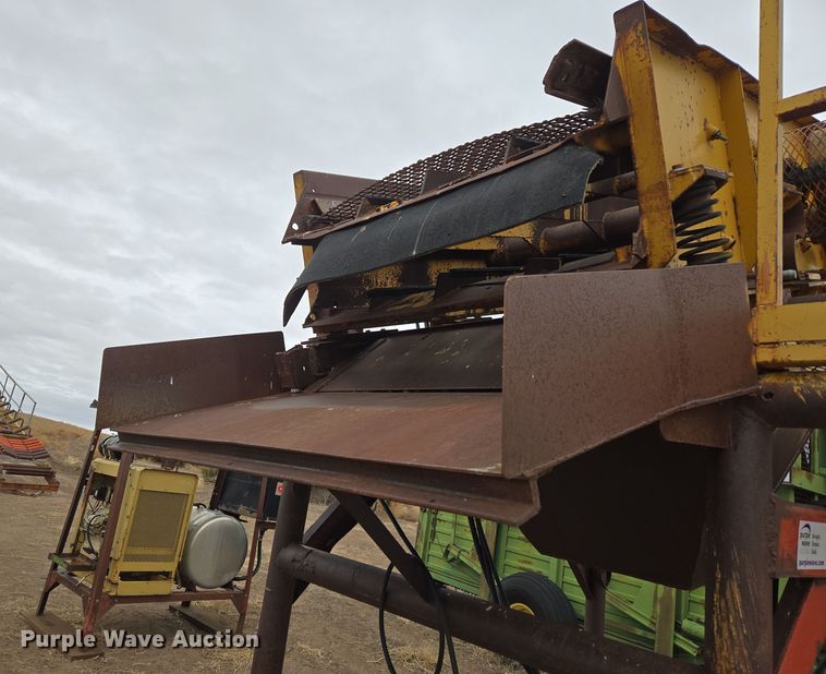 image for item DT7075 Peerless Conveyor DD488 vibratory screen