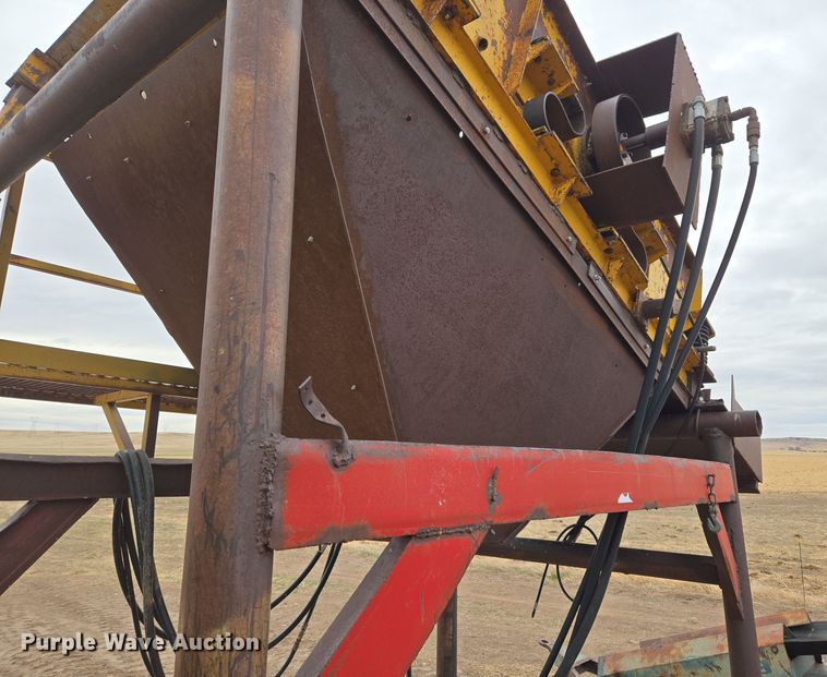 image for item DT7075 Peerless Conveyor DD488 vibratory screen