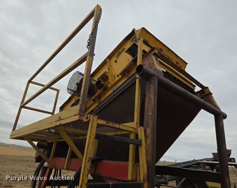 image for item DT7075 Peerless Conveyor DD488 vibratory screen