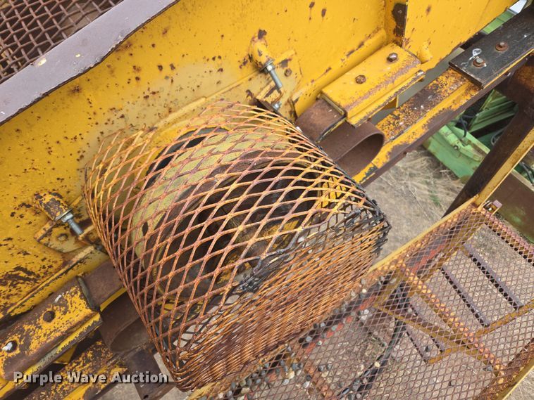 image for item DT7075 Peerless Conveyor DD488 vibratory screen