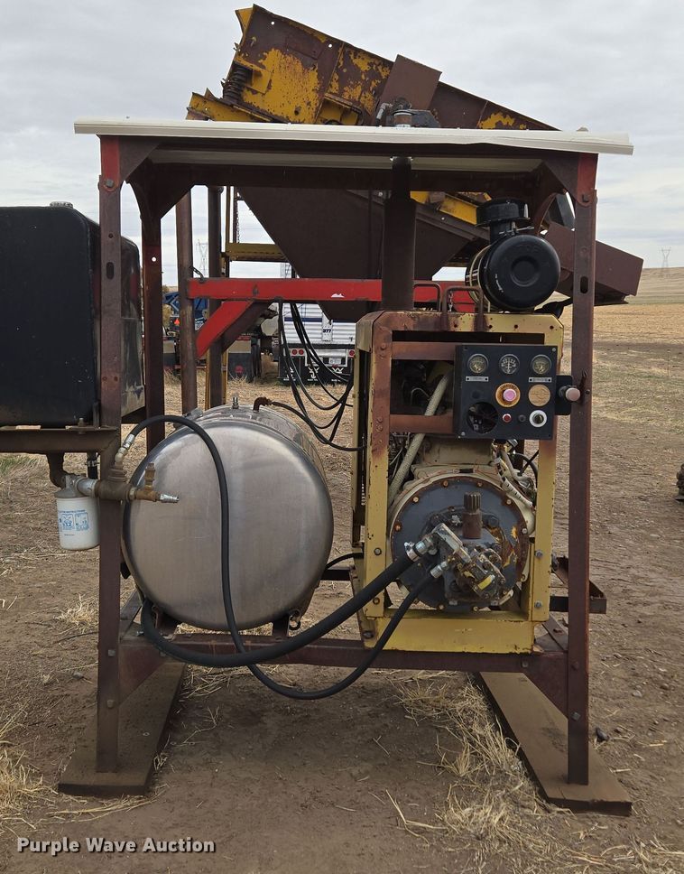 image for item DT7077 John Deere 4239 DF hydraulic power unit