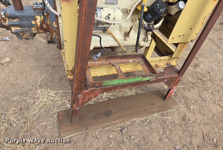 image for item DT7077 John Deere 4239 DF hydraulic power unit