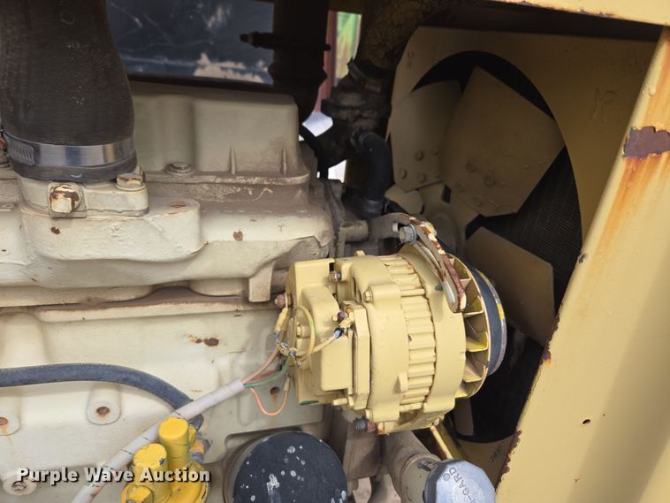 image for item DT7077 John Deere 4239 DF hydraulic power unit