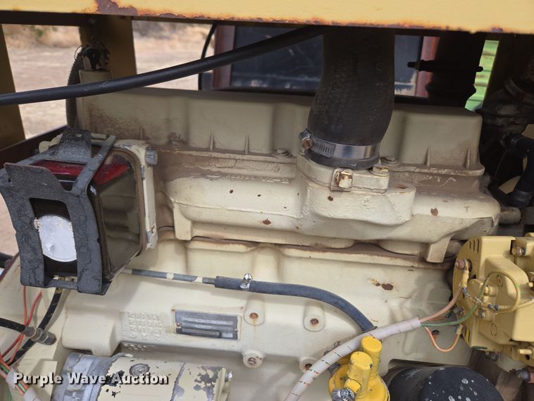 image for item DT7077 John Deere 4239 DF hydraulic power unit