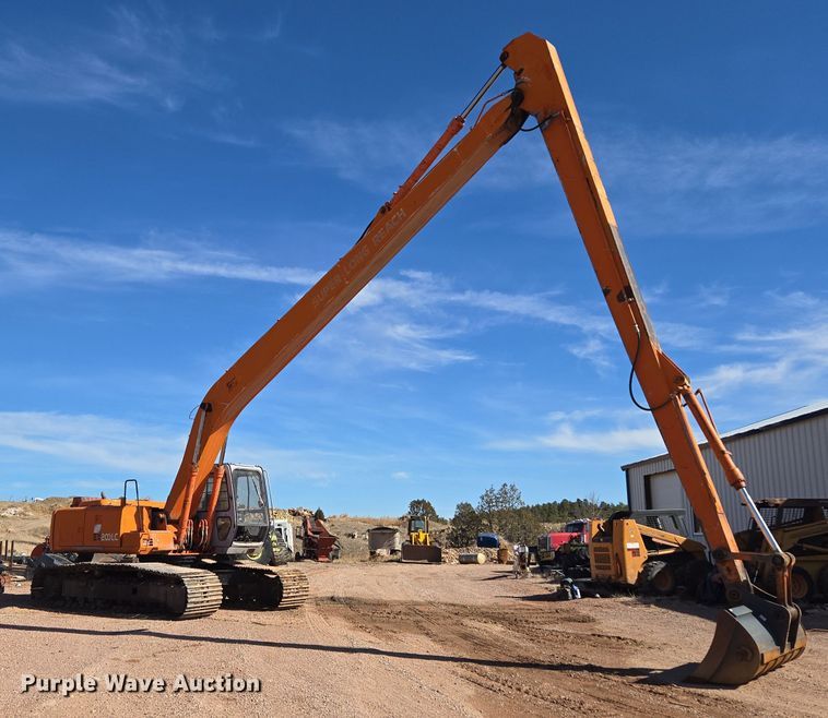 image for item DT7085 Hitachi EX200LC-2 long reach excavator