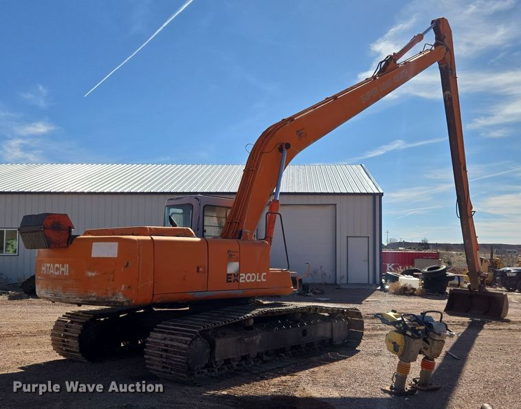 image for item DT7085 Hitachi EX200LC-2 long reach excavator