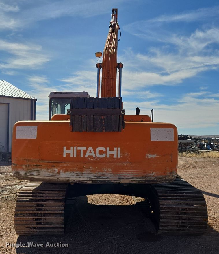 image for item DT7085 Hitachi EX200LC-2 long reach excavator