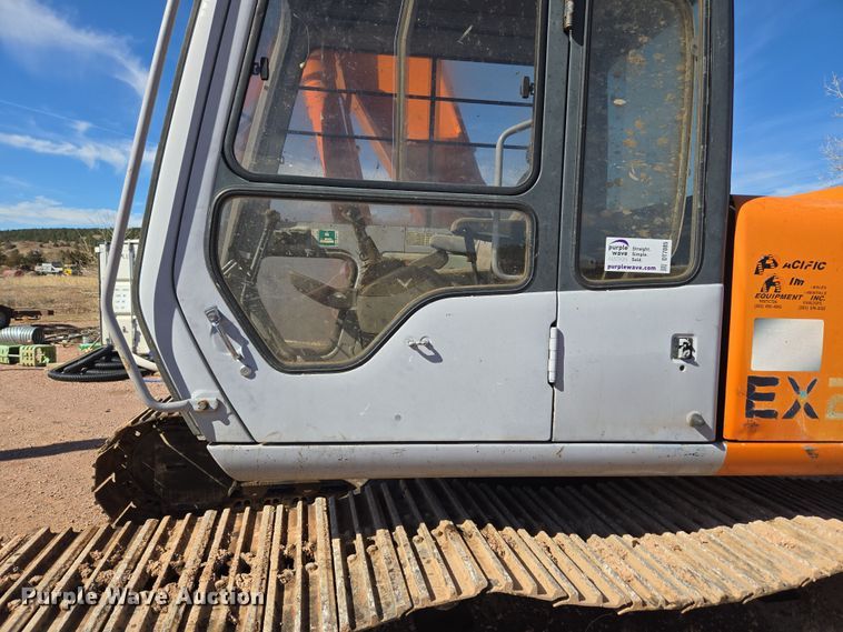 image for item DT7085 Hitachi EX200LC-2 long reach excavator