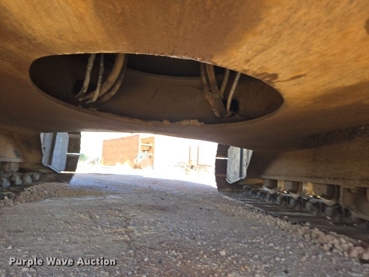 image for item DT7085 Hitachi EX200LC-2 long reach excavator