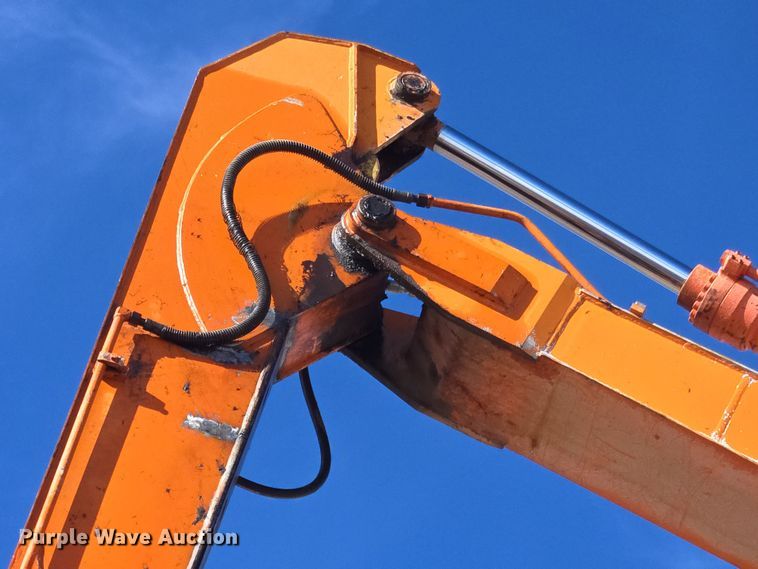 image for item DT7085 Hitachi EX200LC-2 long reach excavator