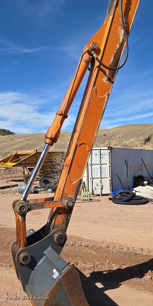 image for item DT7085 Hitachi EX200LC-2 long reach excavator
