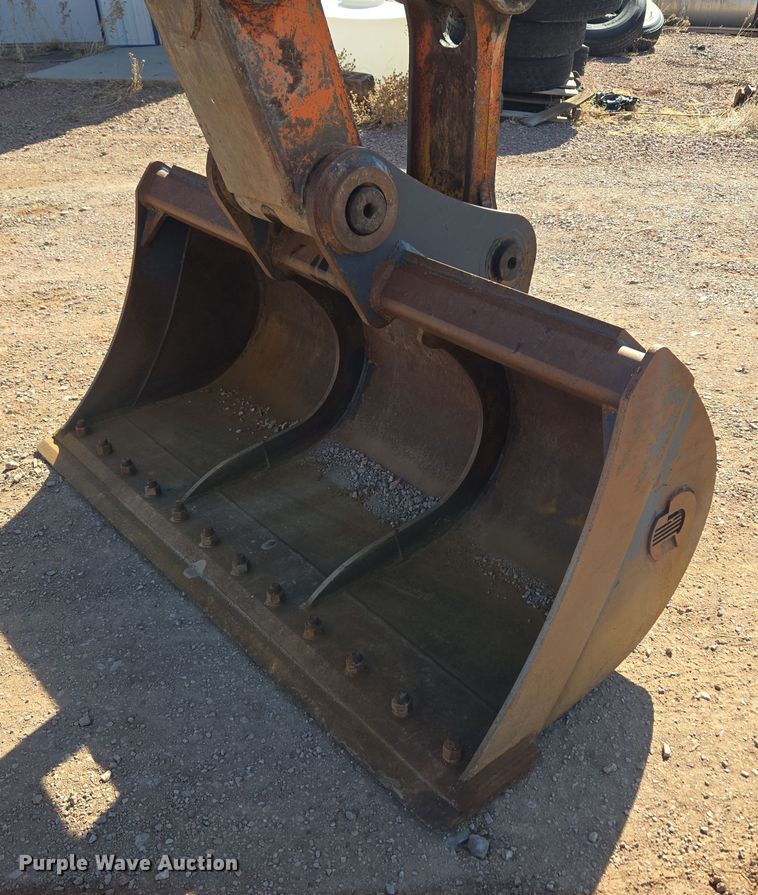 image for item DT7085 Hitachi EX200LC-2 long reach excavator