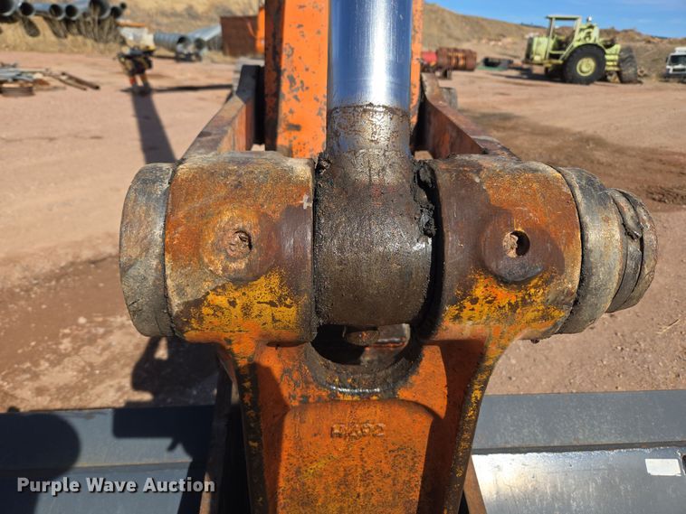 image for item DT7085 Hitachi EX200LC-2 long reach excavator