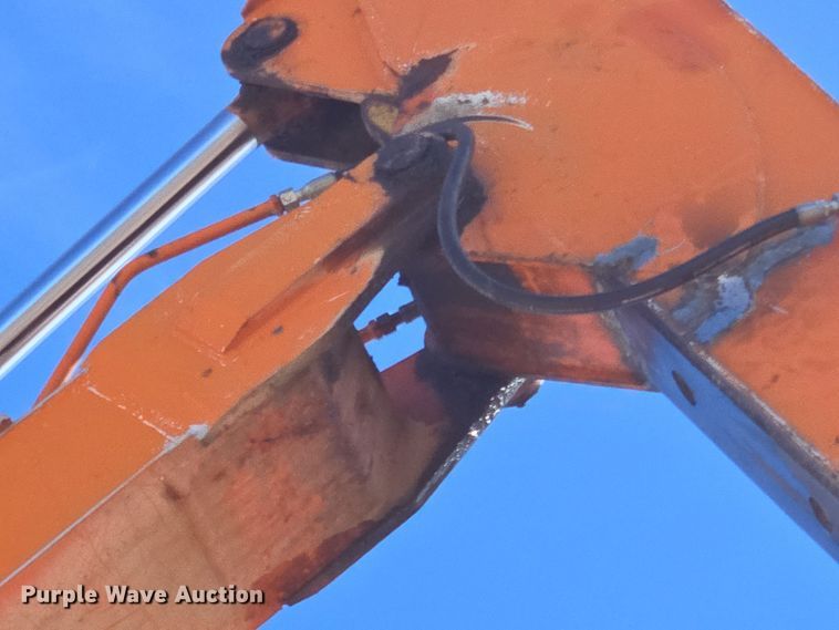 image for item DT7085 Hitachi EX200LC-2 long reach excavator