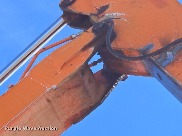 image for item DT7085 Hitachi EX200LC-2 long reach excavator