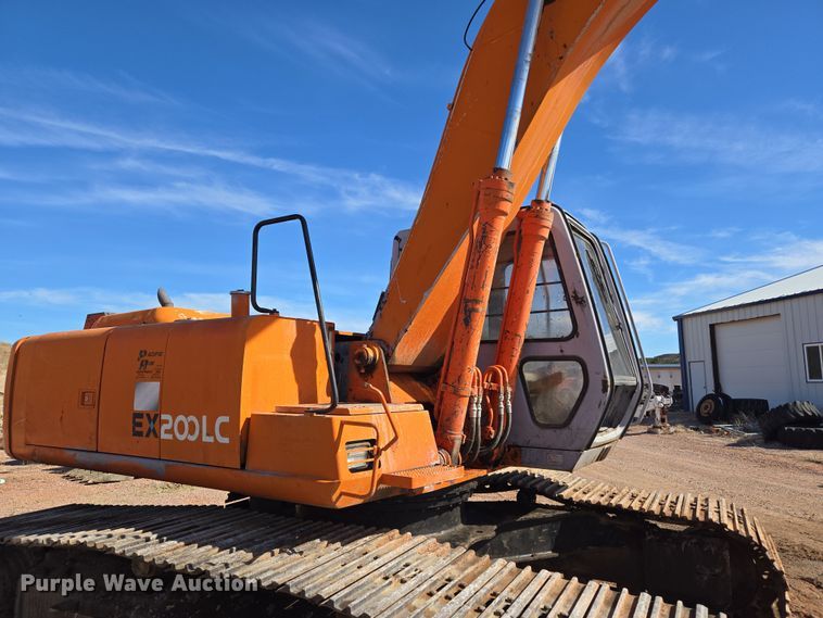 image for item DT7085 Hitachi EX200LC-2 long reach excavator