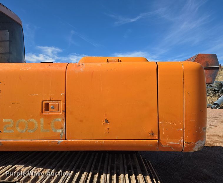 image for item DT7085 Hitachi EX200LC-2 long reach excavator