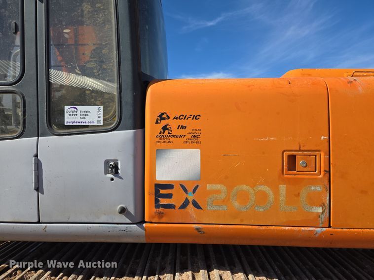 image for item DT7085 Hitachi EX200LC-2 long reach excavator