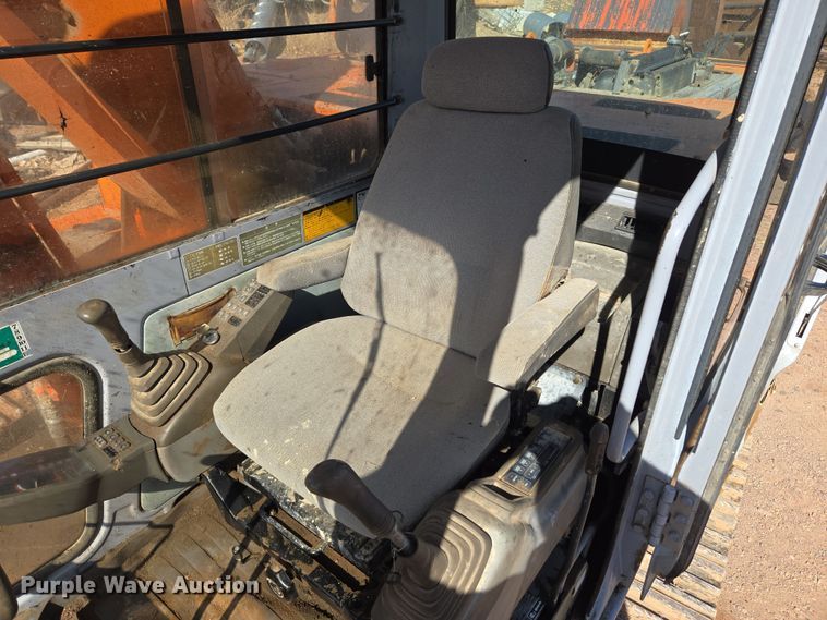 image for item DT7085 Hitachi EX200LC-2 long reach excavator