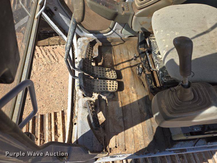 image for item DT7085 Hitachi EX200LC-2 long reach excavator