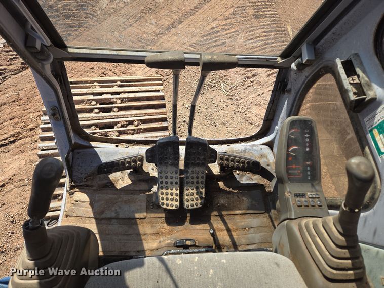 image for item DT7085 Hitachi EX200LC-2 long reach excavator