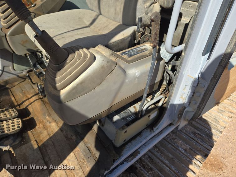 image for item DT7085 Hitachi EX200LC-2 long reach excavator