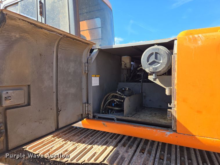 image for item DT7085 Hitachi EX200LC-2 long reach excavator